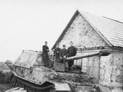 Heavy tank destroyer Ferdinand eastern front