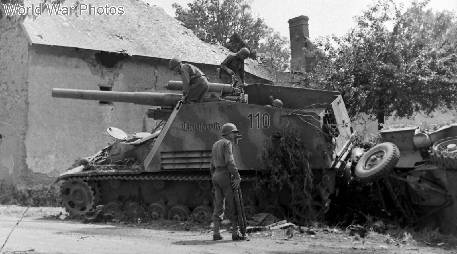Hummel „110” named Clausewitz Normandy, Summer 1944
