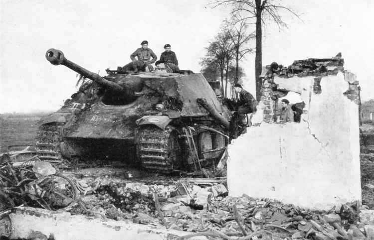 Captured by British forces german tank destroyer Jagdpanther | World ...