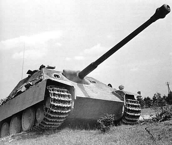 tank destroyer jagdpanther in France 1944 | World War Photos