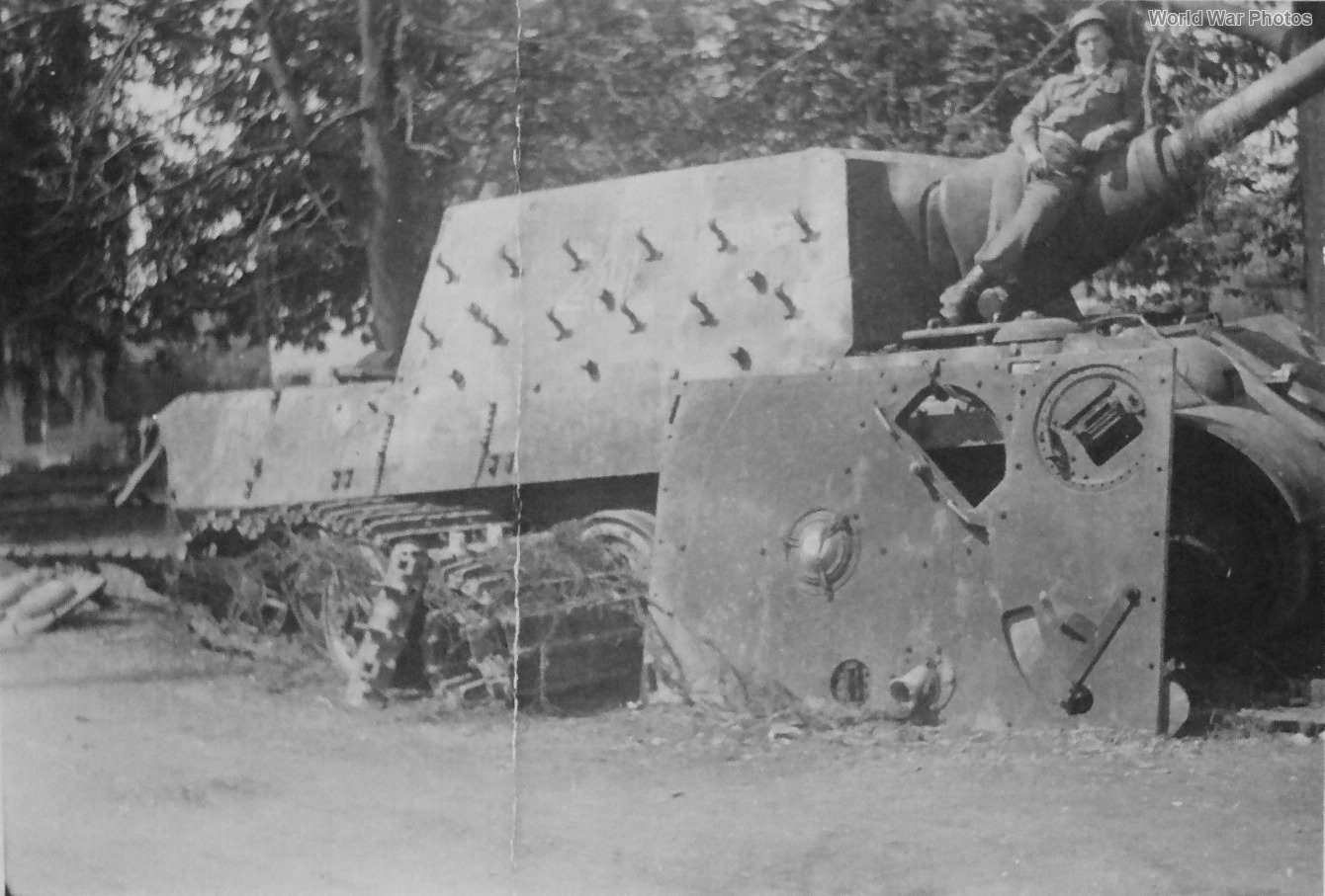 Jagdtiger 211 of the sPzJgAbt 653 Illertissen