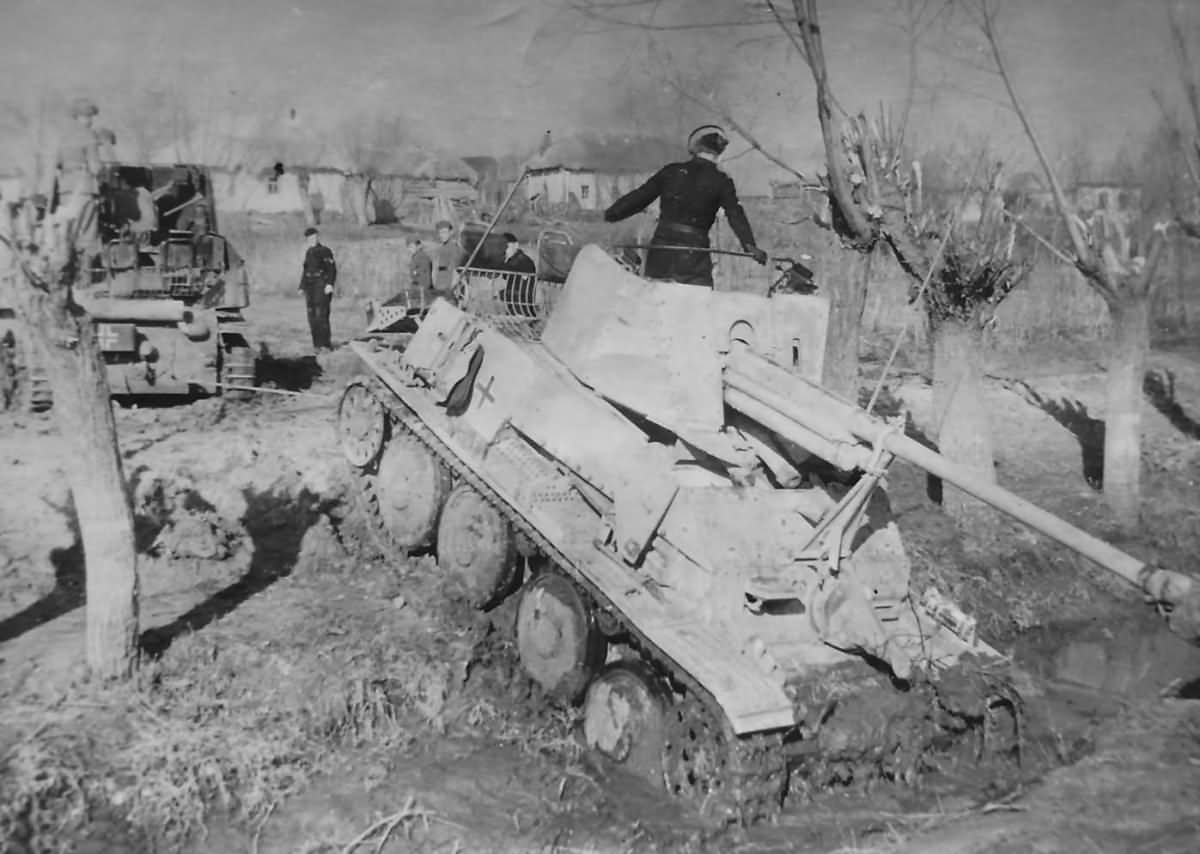 Marder III stuck in mud Eastern front 1943
