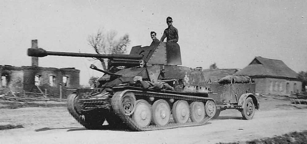 Marder III with trailer