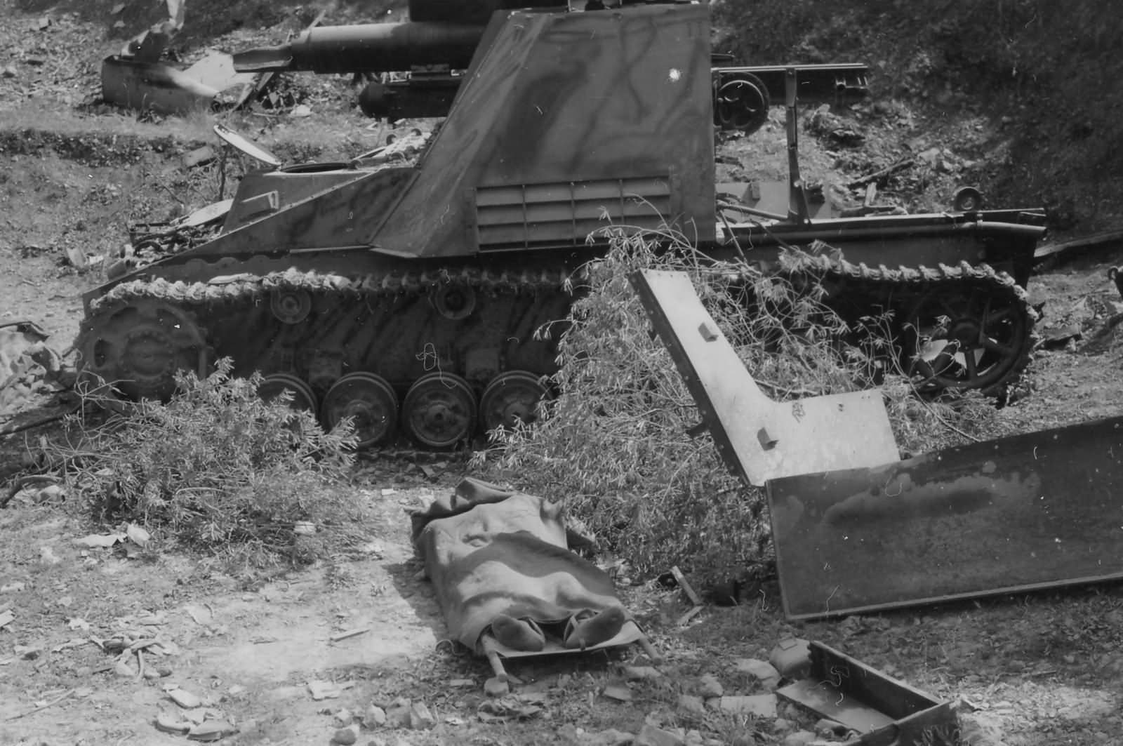 German tank destroyer Nashorn Knocked Out Near Cori Italy 1944