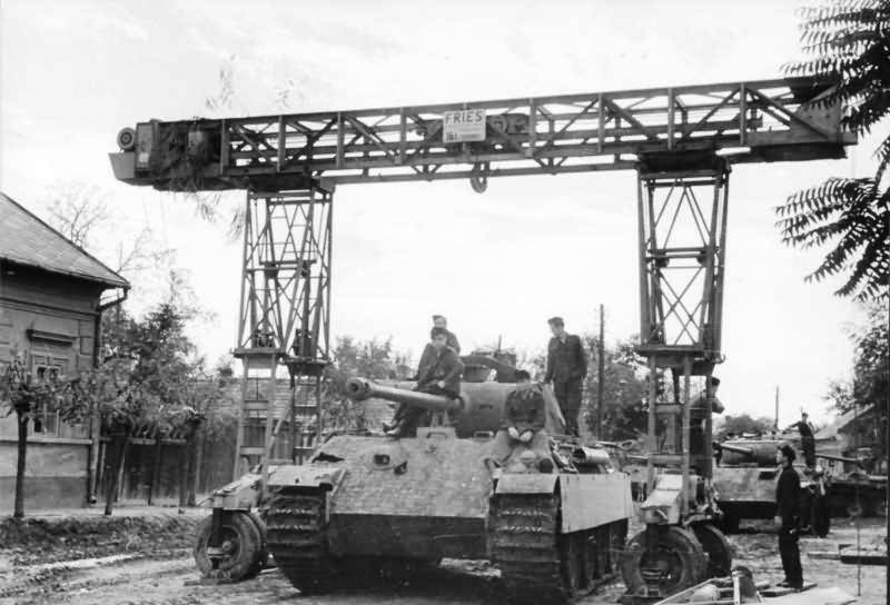 Panther ausf G east front