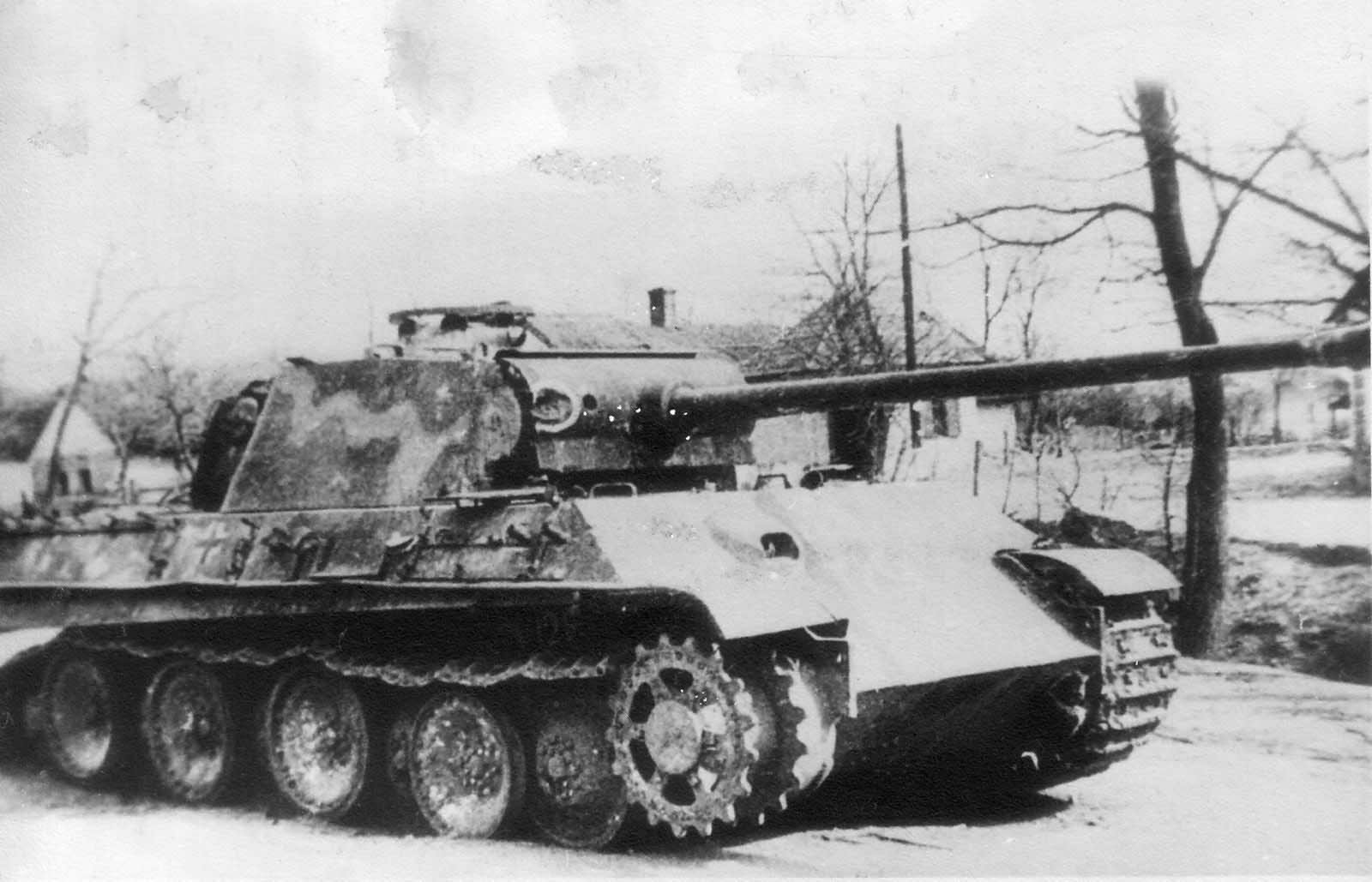 Panther ausf G late version