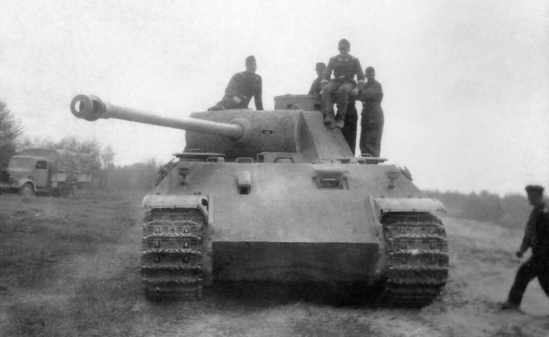 German_tank_Panther_Ausf_D.jpg