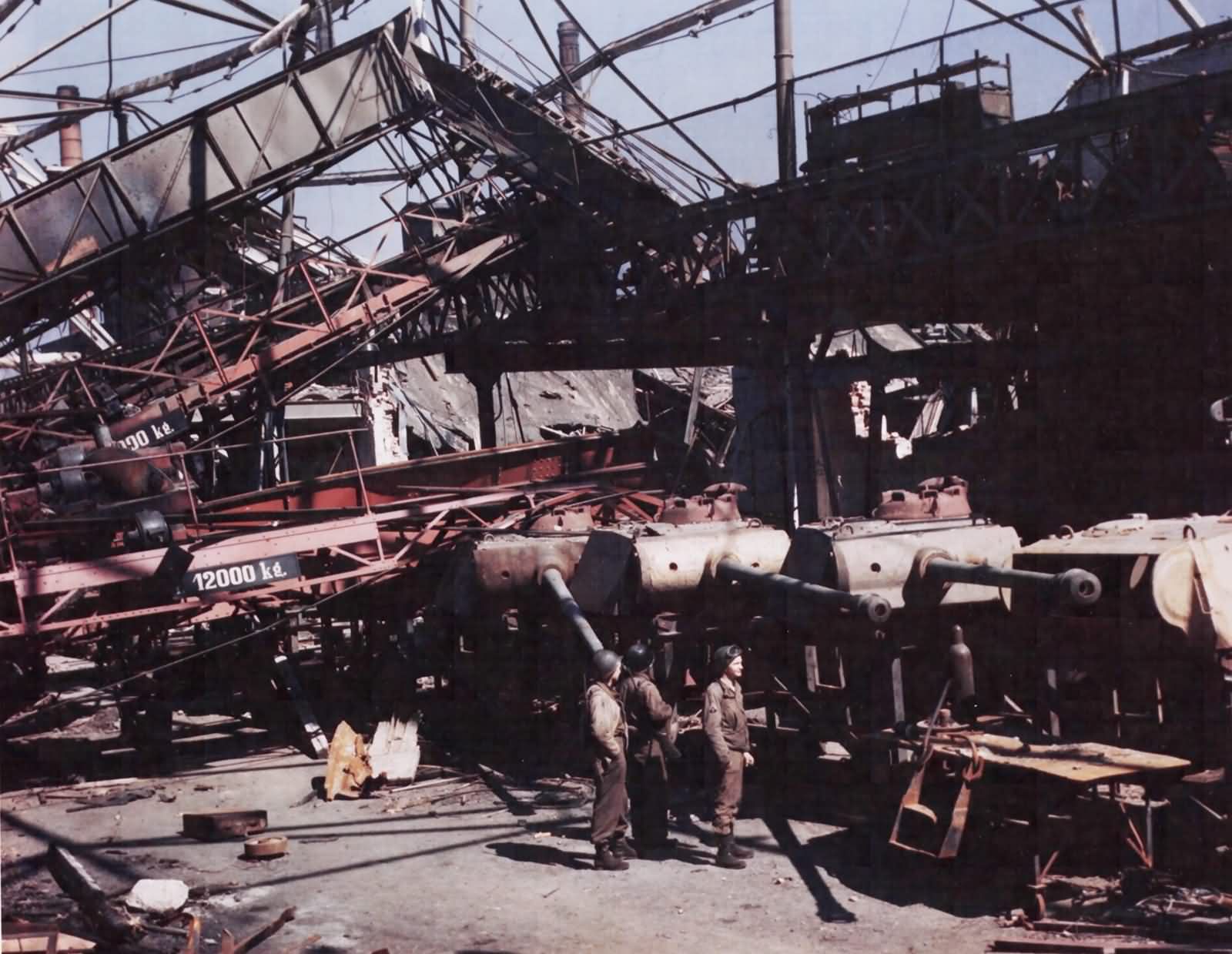 Panther Lair At Hanover Germany Complete Turret Assemblies color