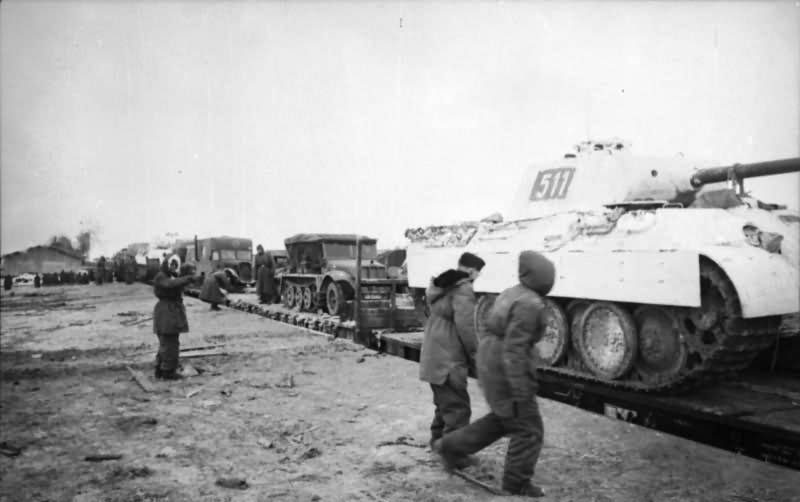 Panther Ausf A tank number 511 winter camouflage 1944