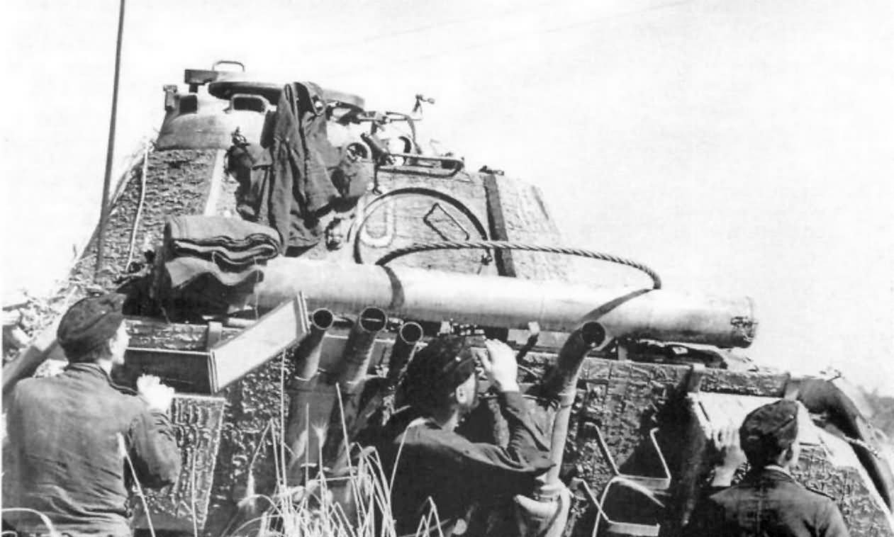 Panther tank with zimmerit