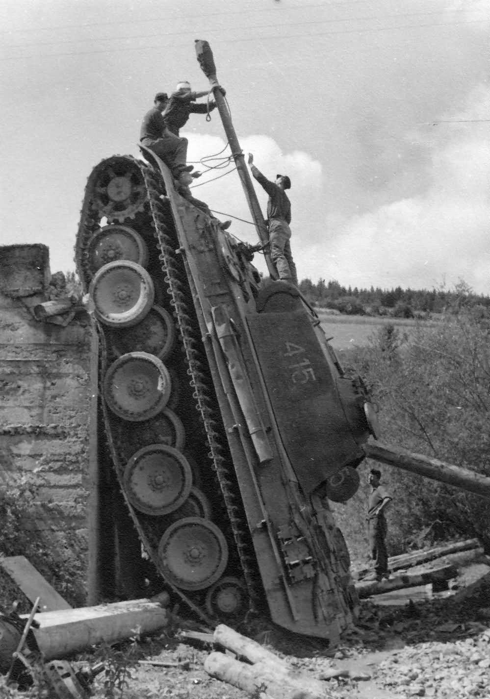 Panzer V Panther Ausf G number 415 1944