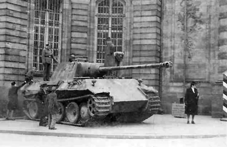 PzKpfw V Panther tank Palais Rohan, Strasbourg