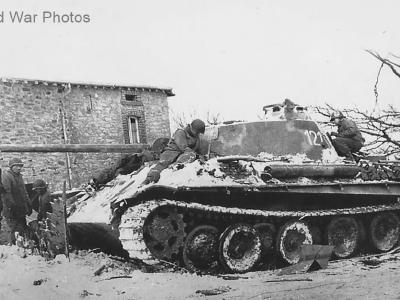 Tank Panther Ausf G , code 121 Ardennes 1945