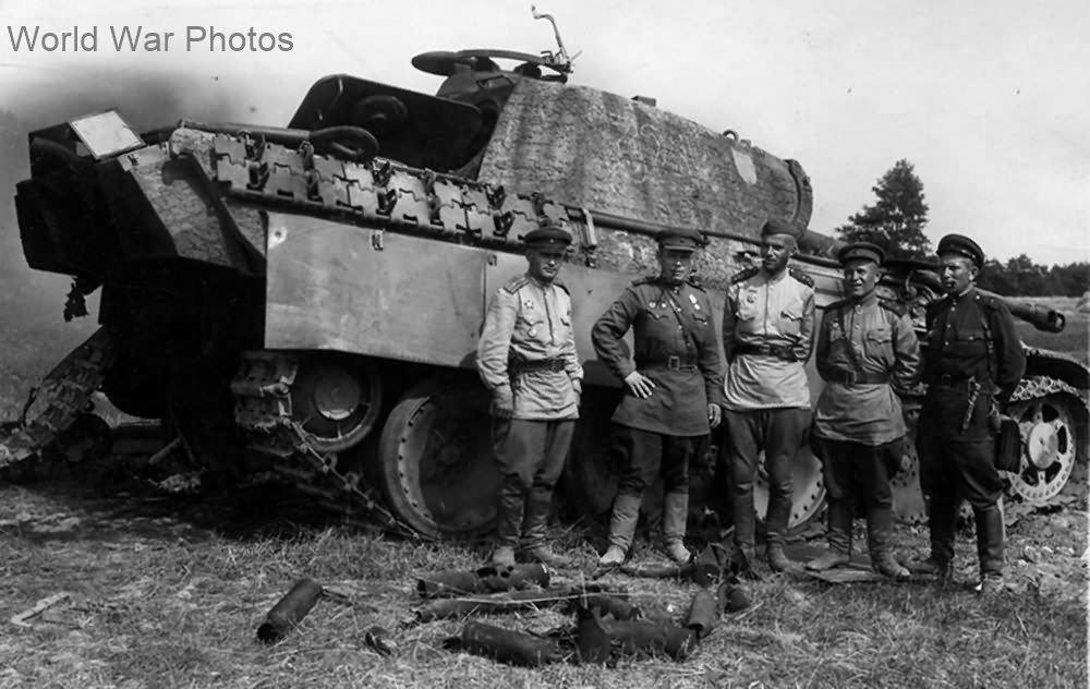 Captured Panther Ausf G of the Panzer-Abteilung 2104, Panzer-Brigade 104. 1944