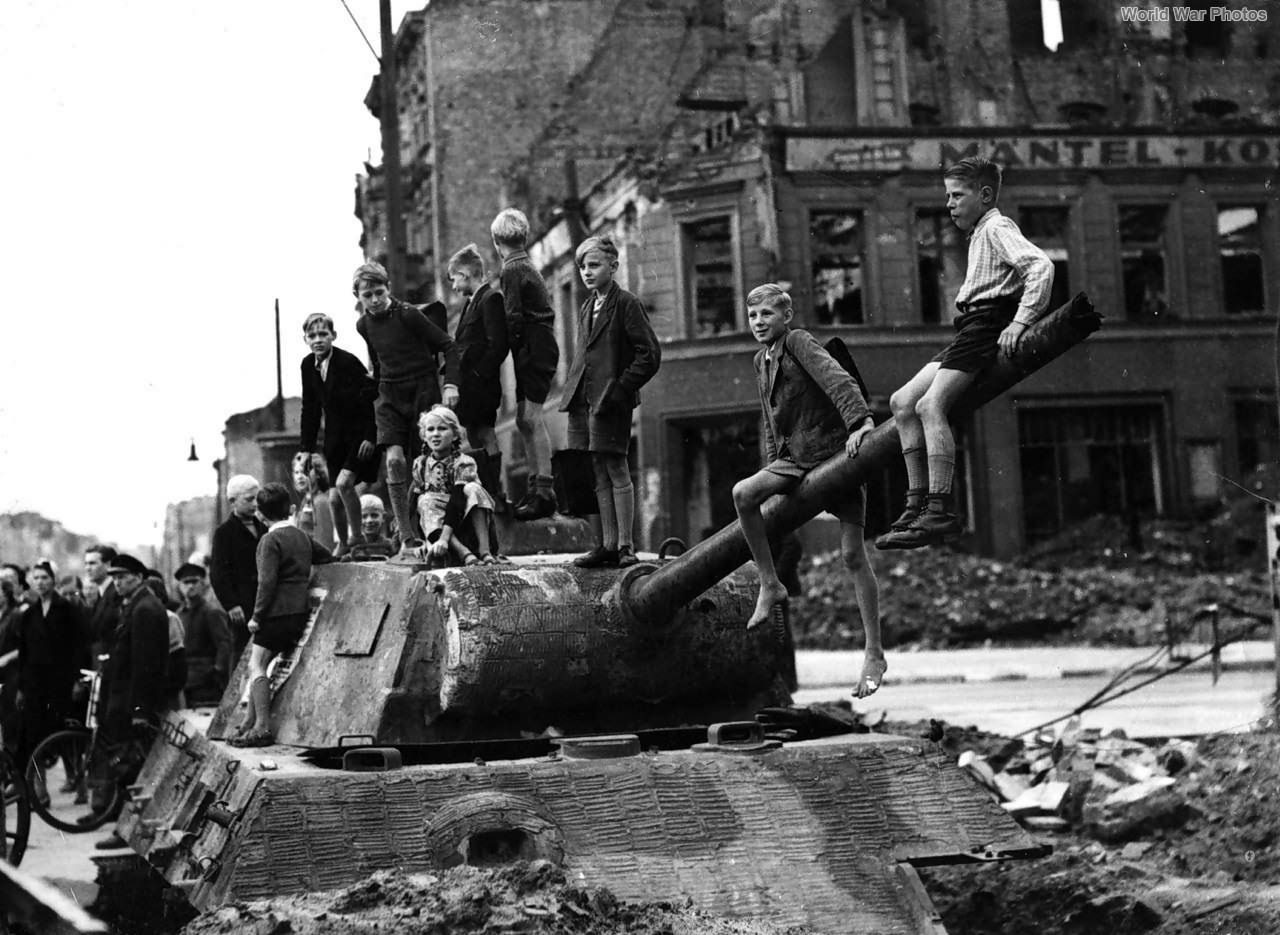 Panther dug-in 1945
