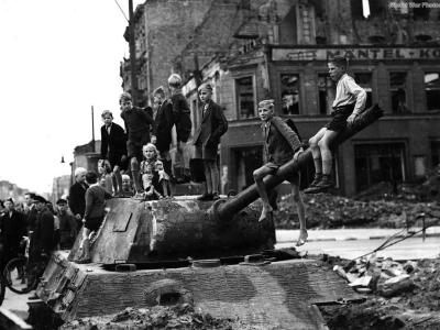 Panther dug-in 1945