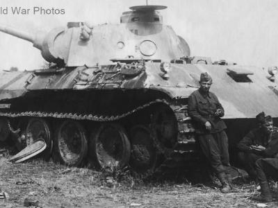 Captured Panther Ausf D R04 of the HQ Panzer Regiment 39, Kursk
