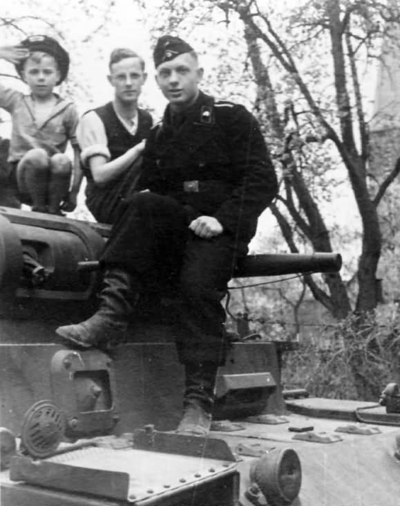 German tank Panzer 3 front