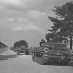 A column of Panzerkampfwagen III tanks in their way to the front