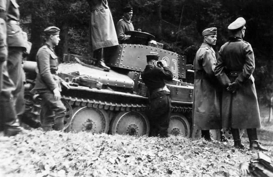 Panzerbefehlswagen 38(t) code B03 1941