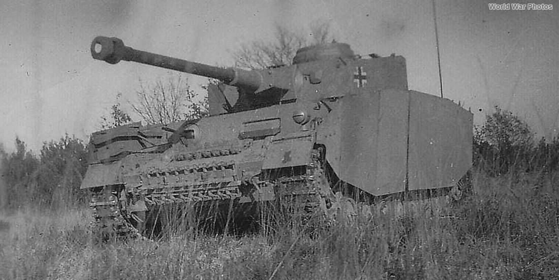 Panzer IV Ausf H front view