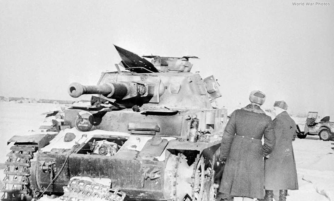 Destroyed Panzer IV Ausf F2 1942