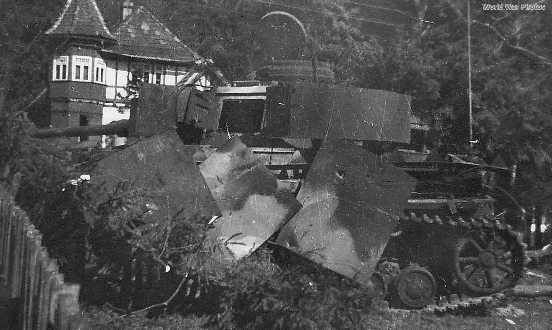 Destroyed Panzer IV Ausf H 1945