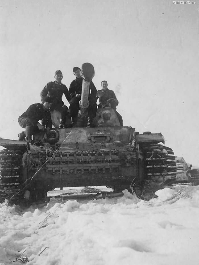 Panzer IV with Winterketten | World War Photos