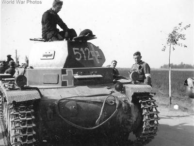 Panzer II 512 from 4 Panzer-Division 10 September 1939