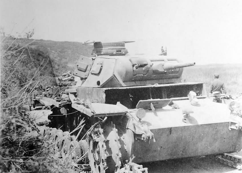 Destroyed Panzer III kurz