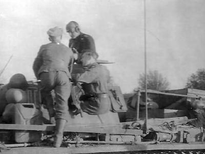 Panzer III 12 Panzer Division near Tichwin 1942