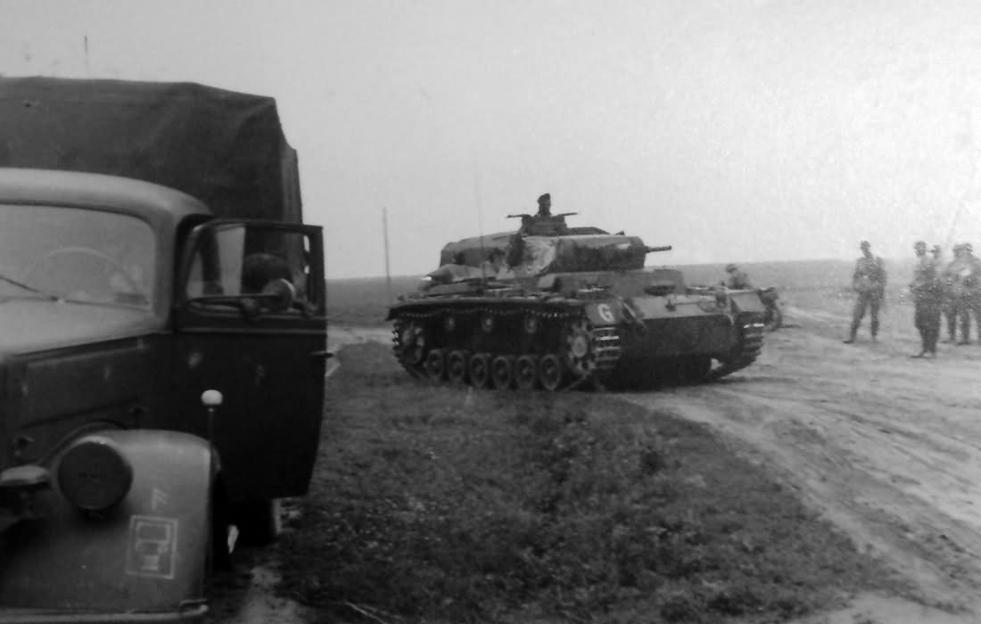 Panzer III tactical number 533 Summer 1941