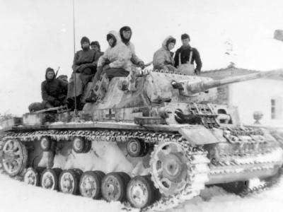 Panzer III Ausf M lang with provisional winter camouflage