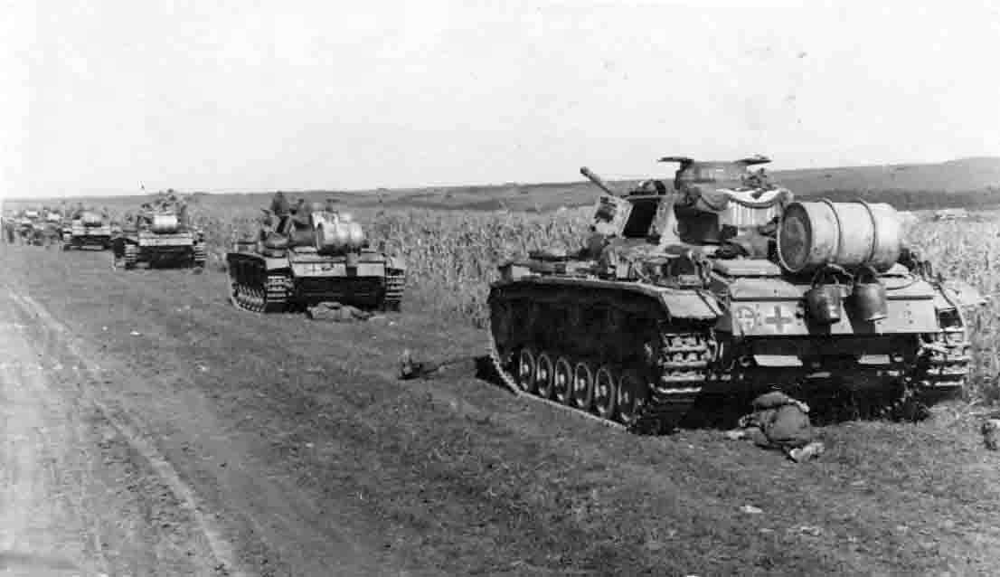 Panzer III tanks of the 5.SS-Panzer-Division „Wiking”