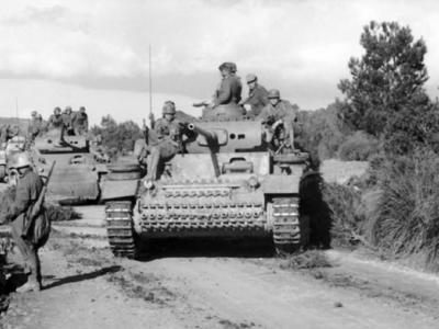 Panzer III of the Afrika Korps 4