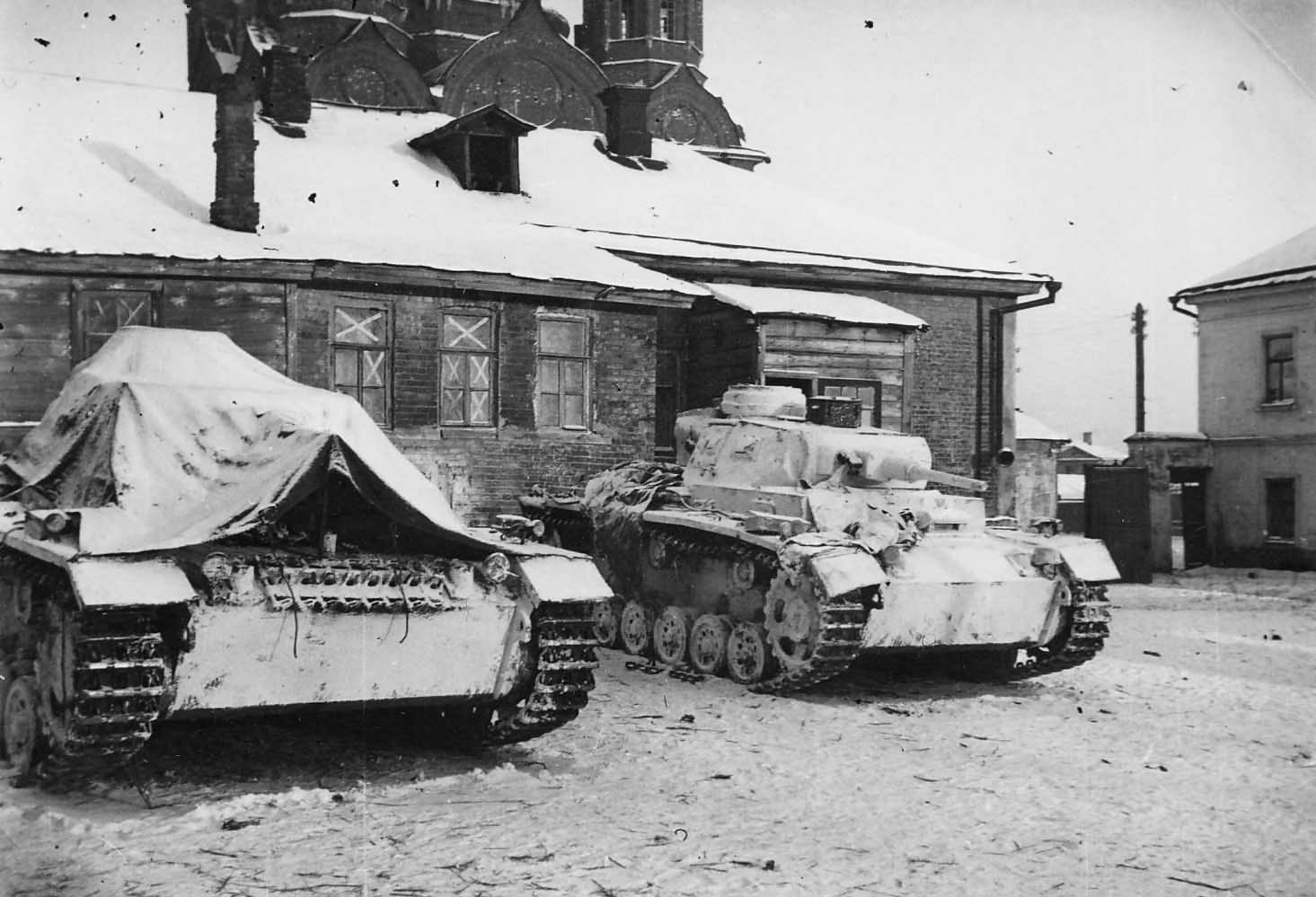 Panzer III tanks Russia winter