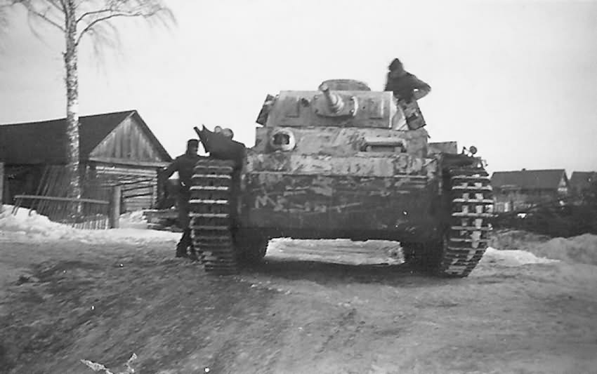 Panzer III with provisional winter camouflage 2