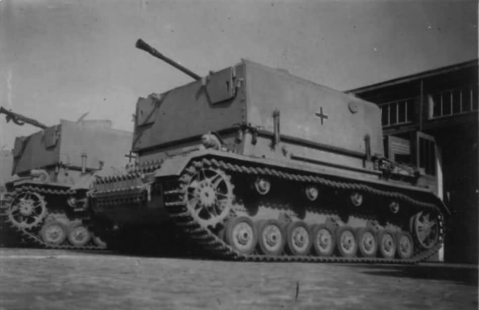 3.7 cm FlaK auf Fahrgestell Panzerkampfwagen IV sf FlakPanzer IV Mobelwagen