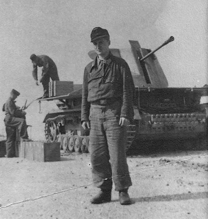 Mobelwagen 3.7 cm FlaK auf Fahrgestell Panzerkampfwagen IV sf Panzer IV