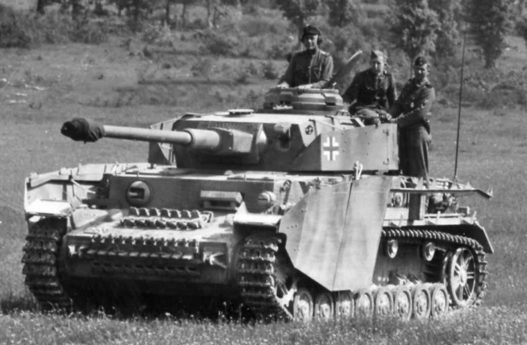 Panzer IV Ausf J tank with Zimmerit Das Reich Division in France