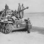 Panzer IV crew of the Deutsches Afrikakorps