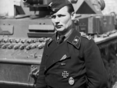 Panzersoldat and early Panzer IV tank