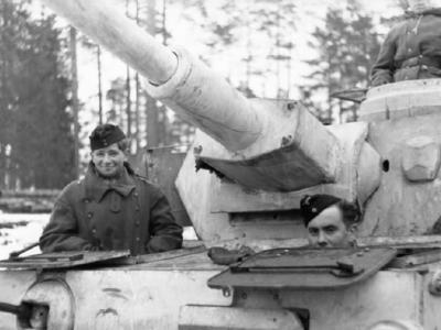 Panzer IV Audf H with winter camo, Eastern Front 4