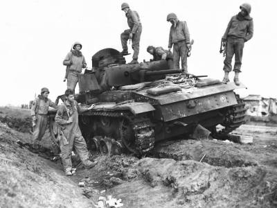 5th Army Troops Inspect burned out Panzer III Italy 1944