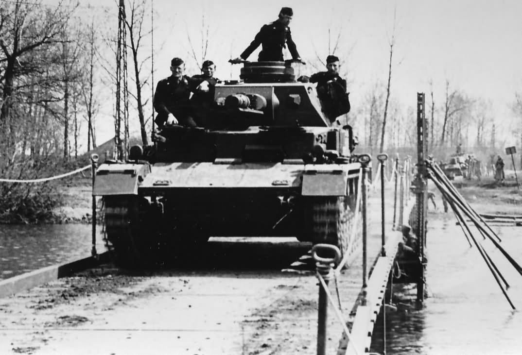 Panzer IV Ausf E tank crossing bridge, front view