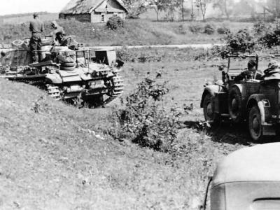 Befehlspanzer III and PKW