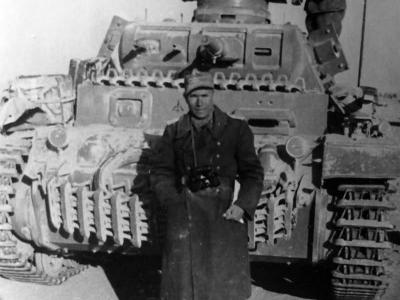 Panzerbefehlswagen III Ausf E of the 8 Panzer Regiment DAK front