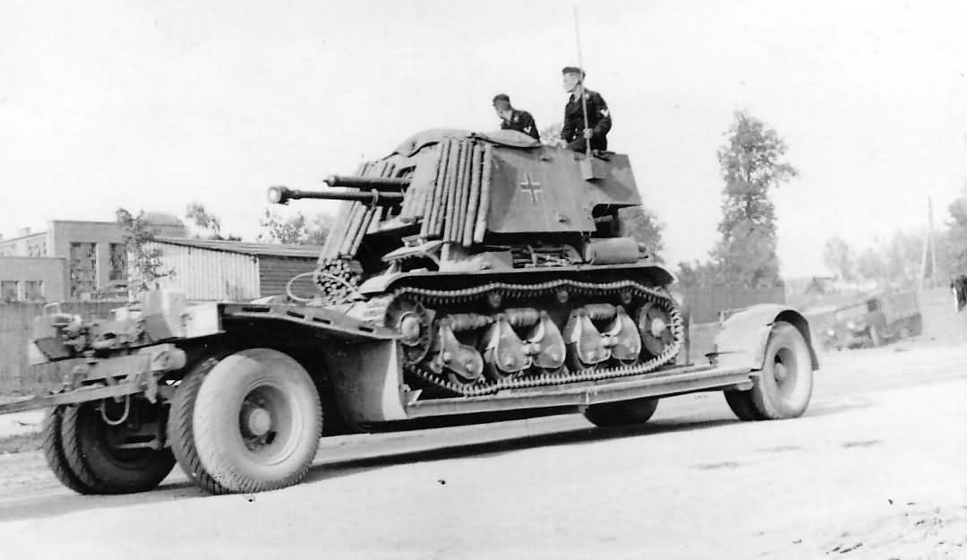 4,7cm (t) Panzerjager auf 35R(f) on trailer