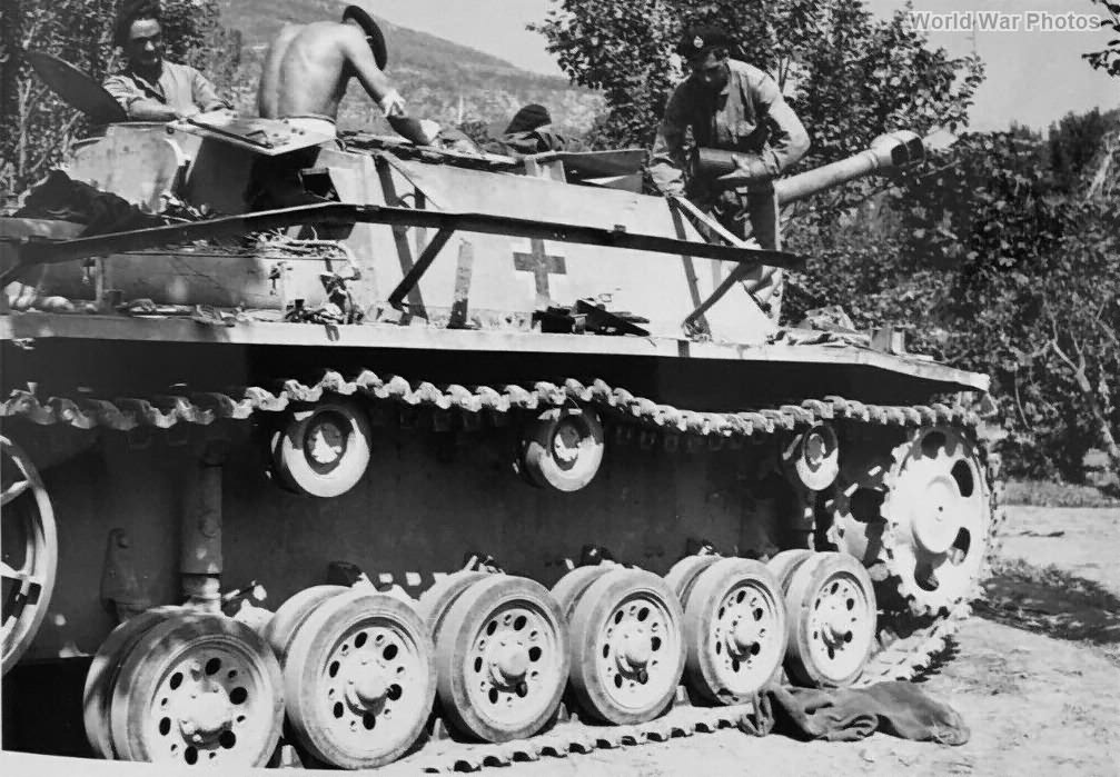 Captured StuG 40 Italy