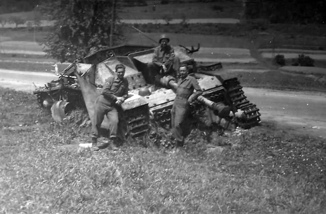 knocked out StuG 40 and GIs